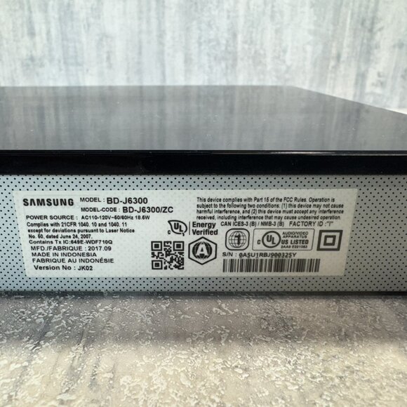 Samsung BD-J6300 Blu-ray Player - Picture 9 of 13